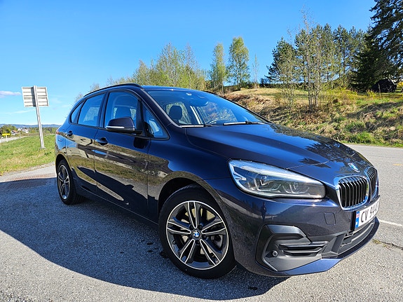 BMW 225xe 2 of 30