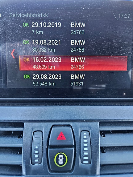 BMW 225xe 30 of 30