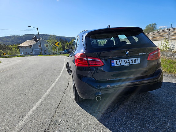 BMW 225xe 16 of 30