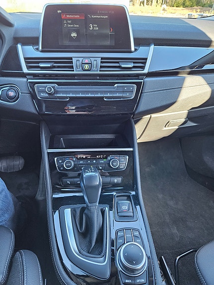 BMW 225xe 21 of 30
