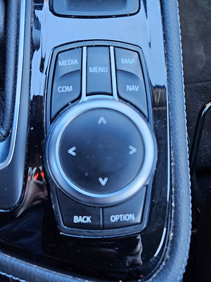 BMW 225xe 20 of 30