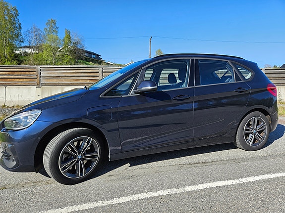 BMW 225xe 13 of 30