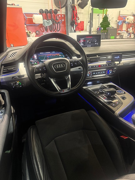 Audi Q7 14 of 18