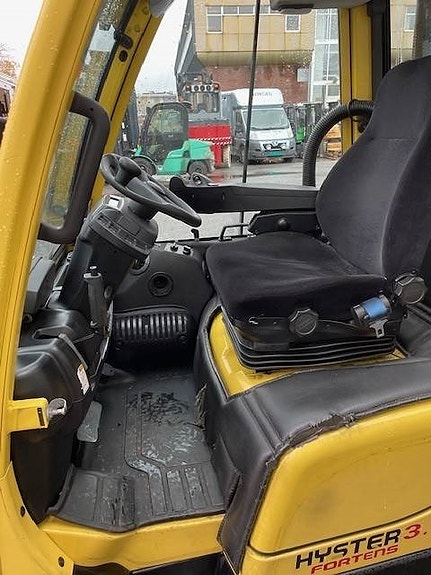 Hyster H 30 FT 3 of 5