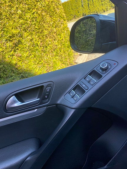 Volkswagen Tiguan 16 of 30