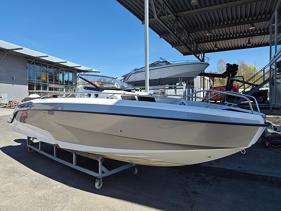 Hydrolift X -26 m/ Mercury 300 V8