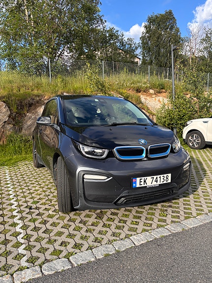 BMW i3 2 of 5