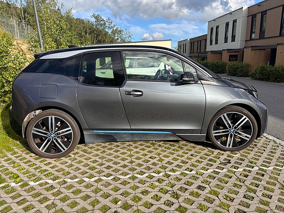BMW i3 3 of 5