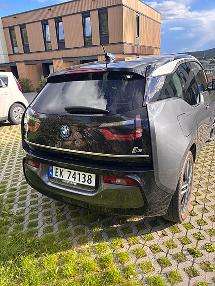 BMW i3 4 of 5