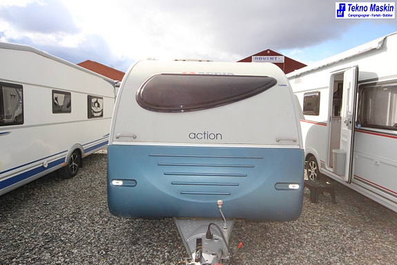 Adria ACTION 361 LH med brukt Reimo fortelt