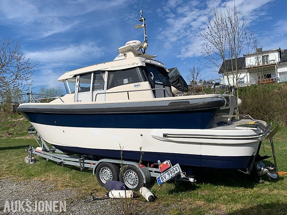 2006 Askeladden Commuter 805 båt med Mercruiser cummins 4,2 L 2 of 5
