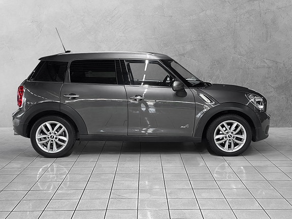MINI Countryman 5 of 5