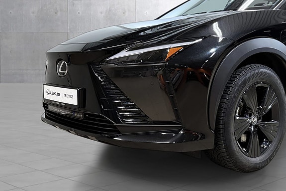 Lexus RZ300e 7 of 20