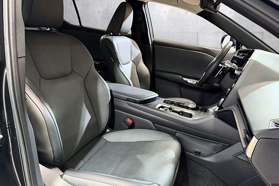 Lexus RZ300e 11 of 20