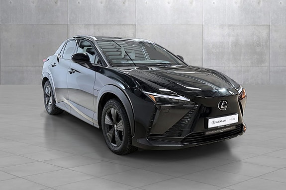 Lexus RZ300e 3 of 5