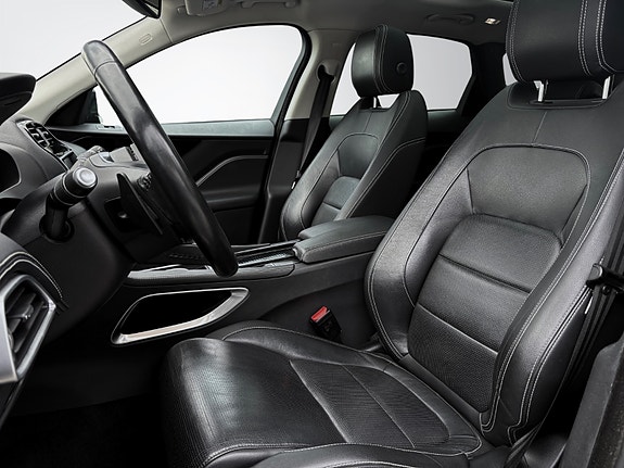 Jaguar F-PACE 24 of 30