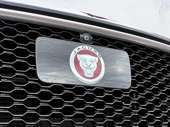 Jaguar F-PACE 16 of 30