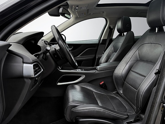 Jaguar F-PACE 25 of 30