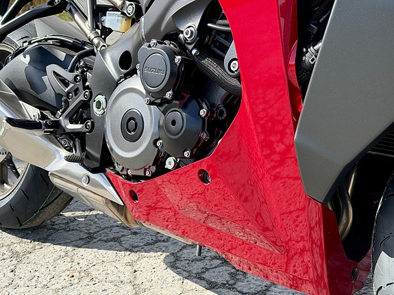 Suzuki GSX-S1000GT - Sportstourer 5 of 10
