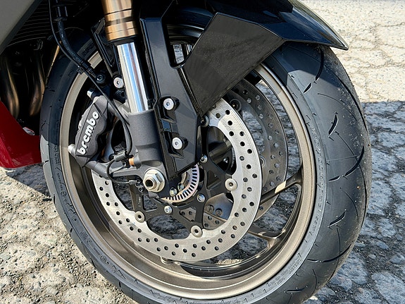 Suzuki GSX-S1000GT - Sportstourer 7 of 10