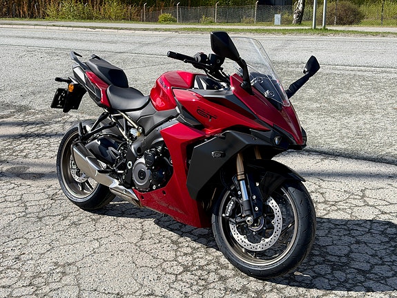 Suzuki GSX-S1000GT - Sportstourer 10 of 10
