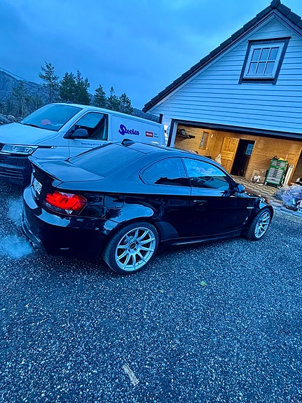 BMW 135i 11 of 30