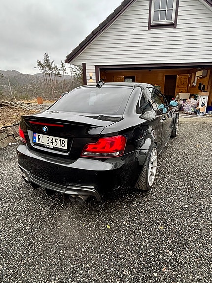 BMW 135i 4 of 30