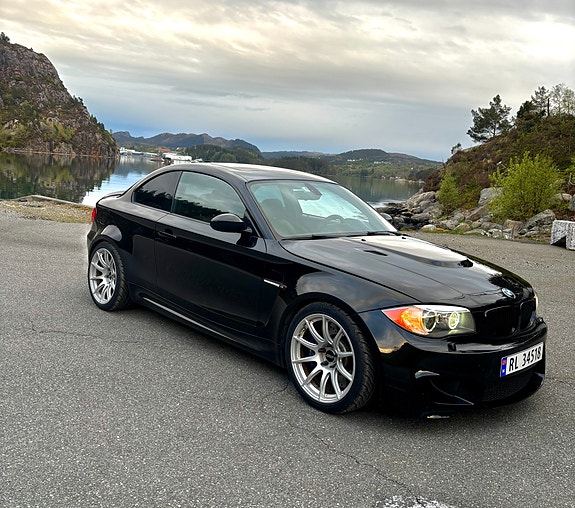 BMW 135i 2 of 30