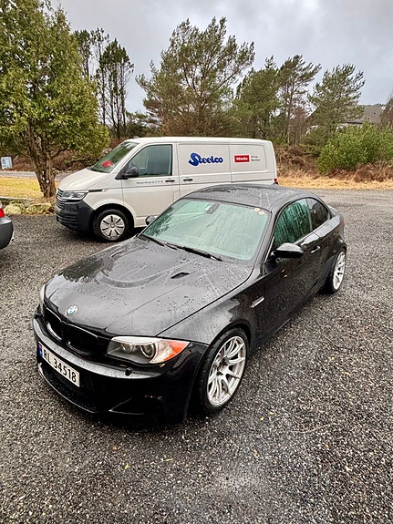 BMW 135i 7 of 30