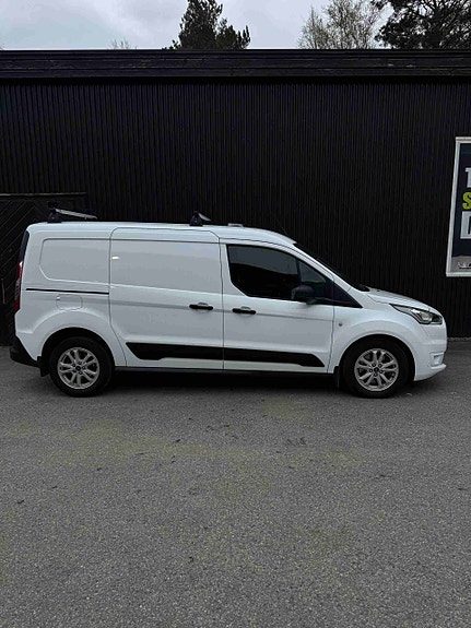 Ford Transit Connect 4 of 9