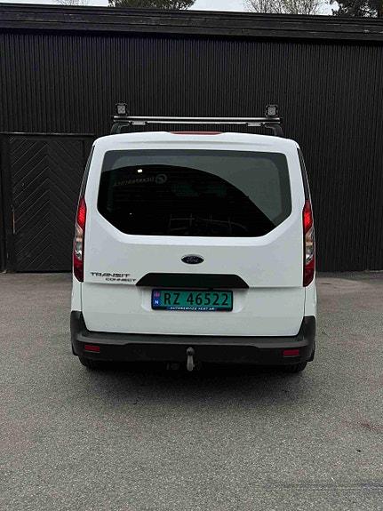 Ford Transit Connect 5 of 9