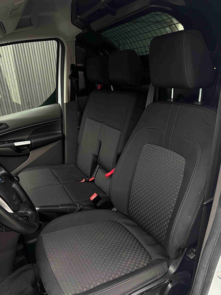 Ford Transit Connect 8 of 9
