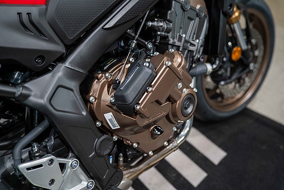 Honda CB650R E-CLUTCH - Sportslig nakensykkel med genial E-Clutch! 7 of 16