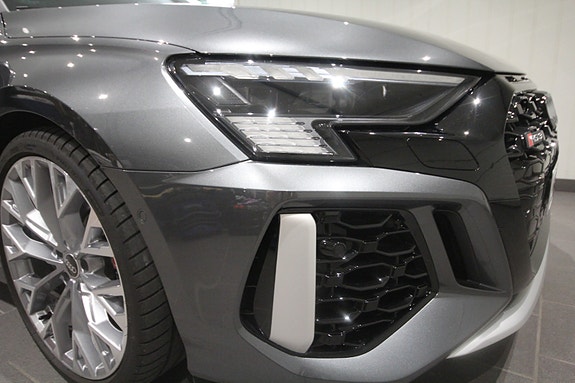 Audi RS3 4 of 5