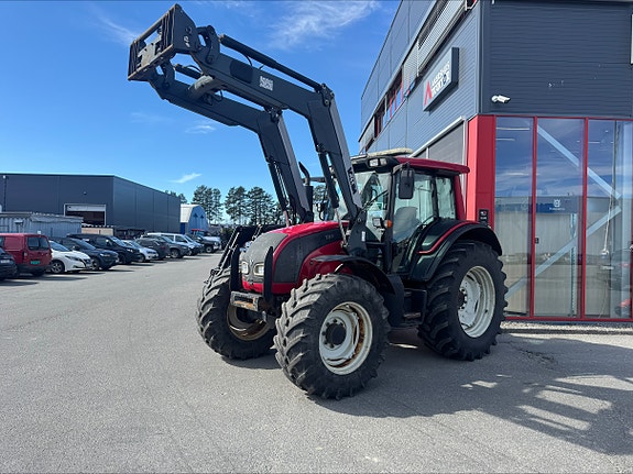 Valtra N141A