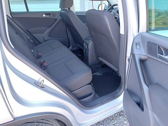 Volkswagen Tiguan 10 of 30