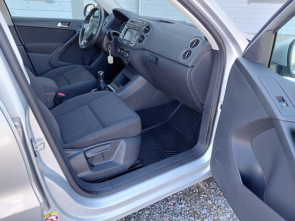 Volkswagen Tiguan 9 of 30