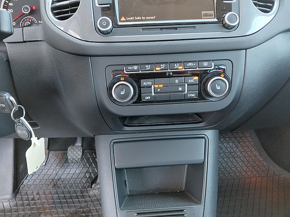 Volkswagen Tiguan 16 of 30
