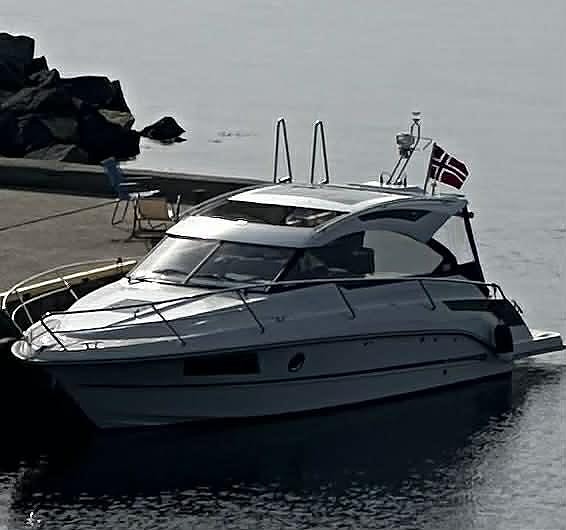 2022. KUPP. Grandezza 28 OC. Volvo Penta D4- 270 DPI. NÅ.1899.000.- STRØKEN Båt 2 of 5