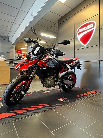 Ducati Hypermotard 4 of 4