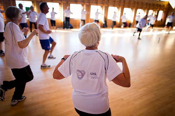 LHLs lokallag i Vestby er en aktiv gjeng som møtes for trim og annen fysisk aktivitet blant annet på Vestby Vgs. 
Foto: Christopher Olssøn
