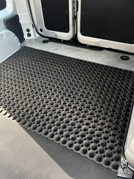 Nissan e-NV200 10 of 30