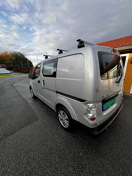 Nissan e-NV200 2 of 30