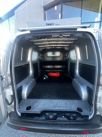 Nissan e-NV200 22 of 30