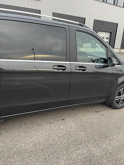 Mercedes-Benz EQV300 5 of 5