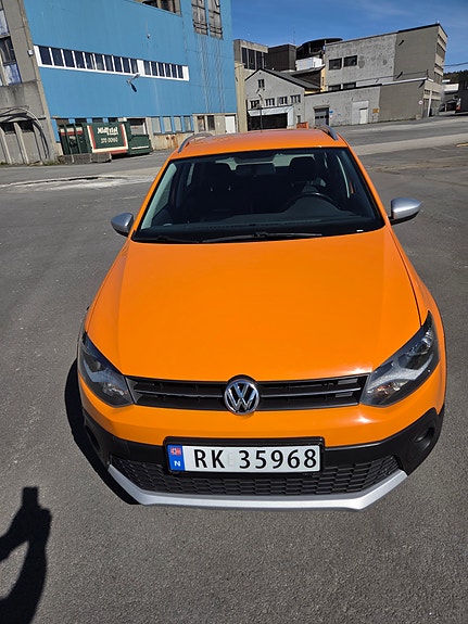 Volkswagen Polo Cross 2 of 5