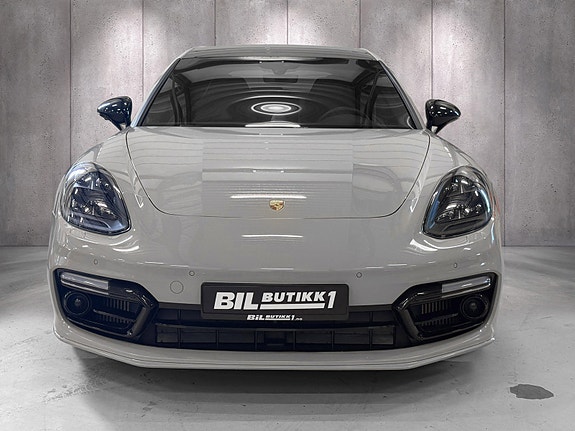 Porsche Panamera 2 of 5
