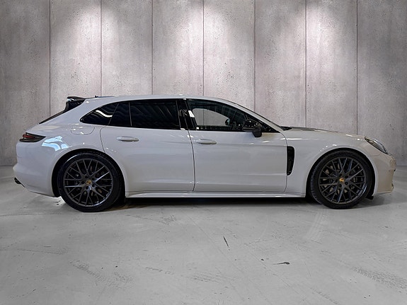 Porsche Panamera 5 of 5