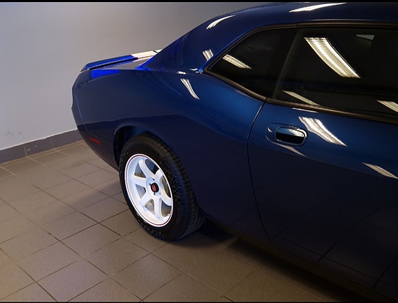 Dodge Challenger 24 of 29