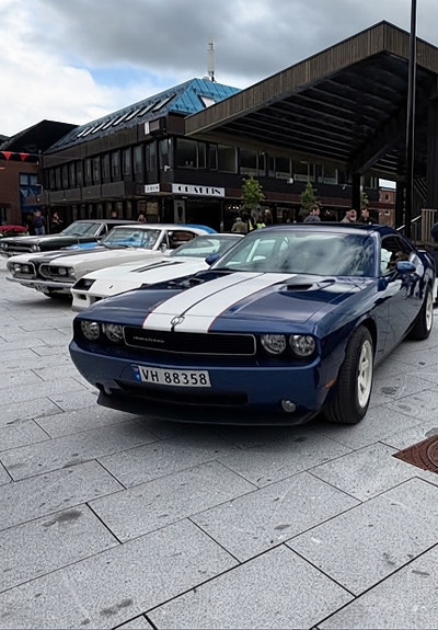 Dodge Challenger 5 of 29
